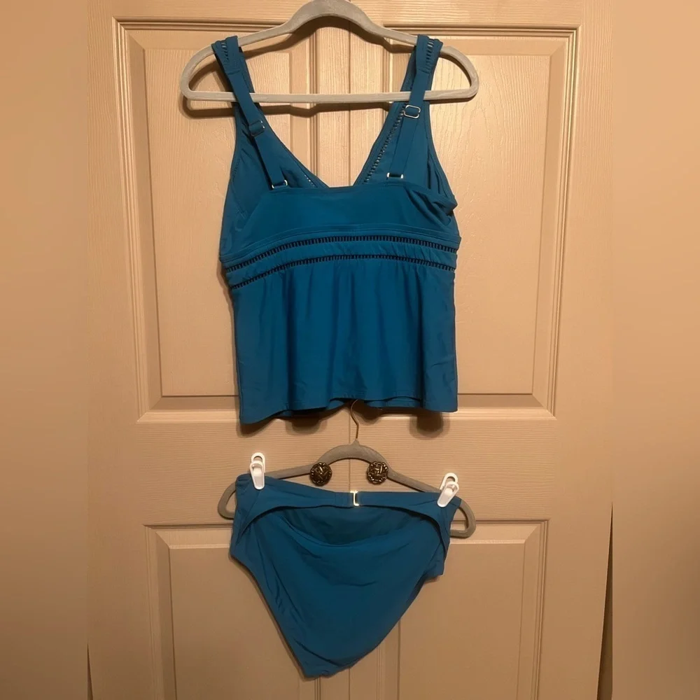 Time and Tru chic teal
